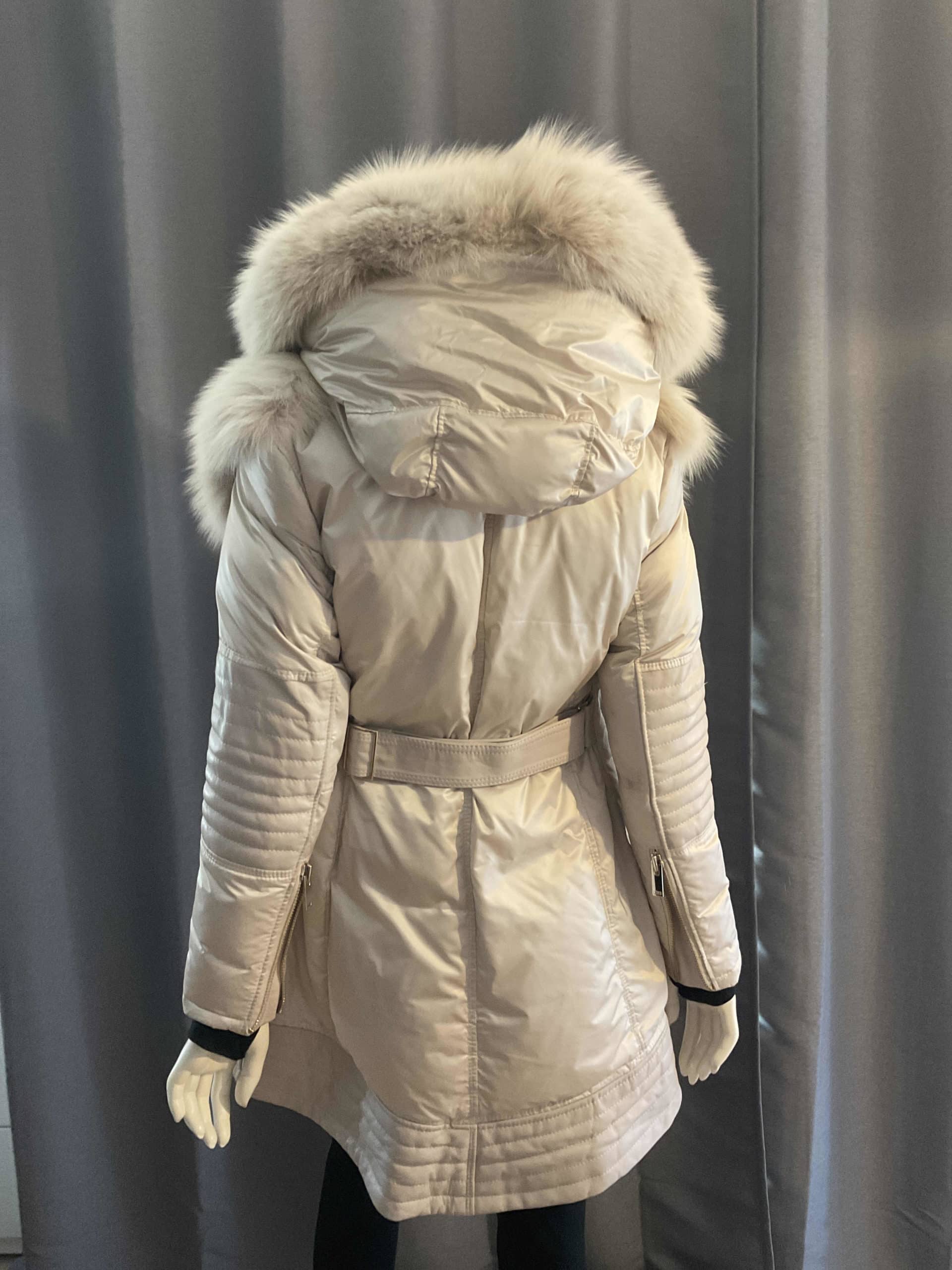 Doudoune en fourrure rose pale M