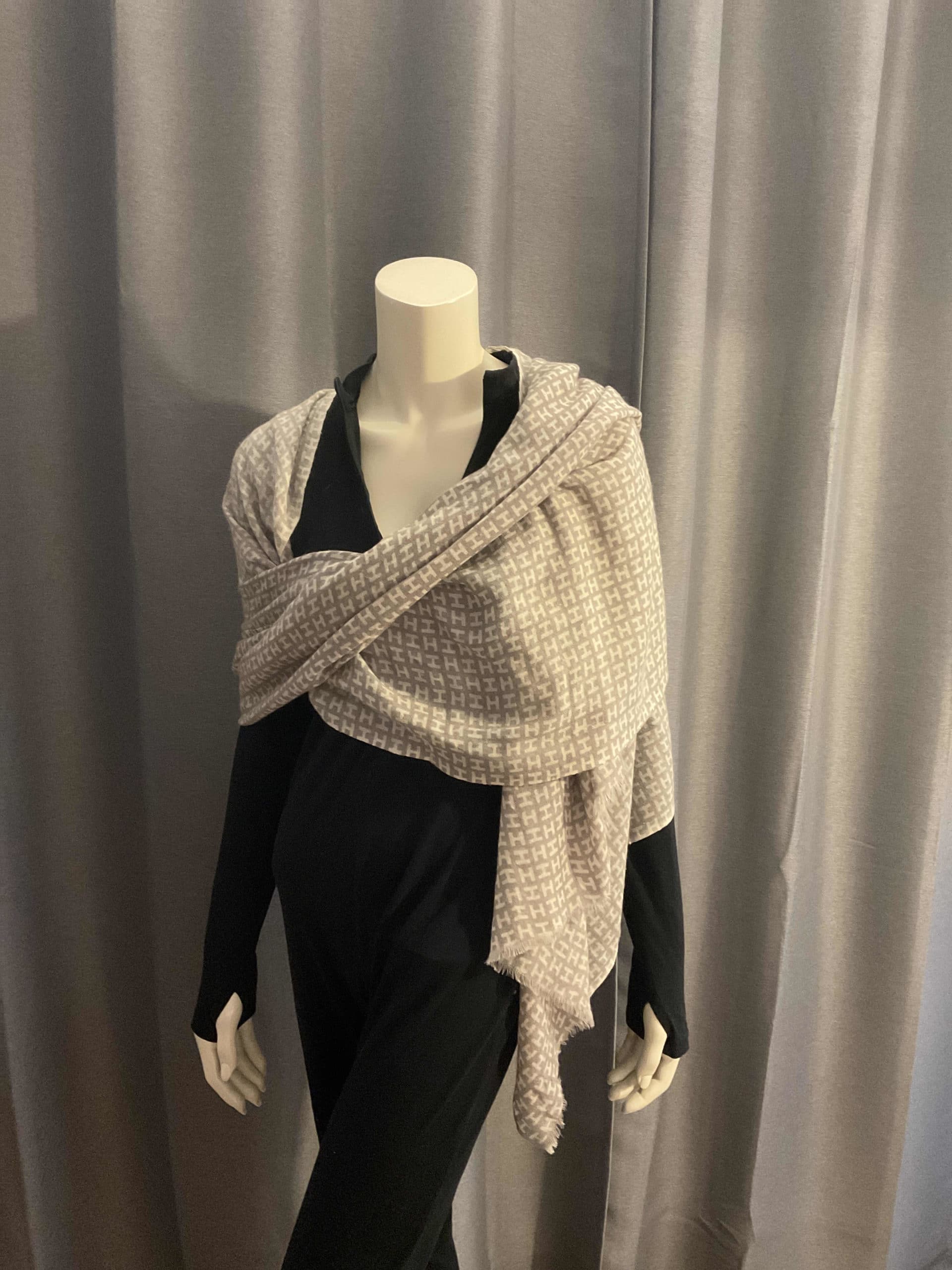 Écharpe taupe et blanc