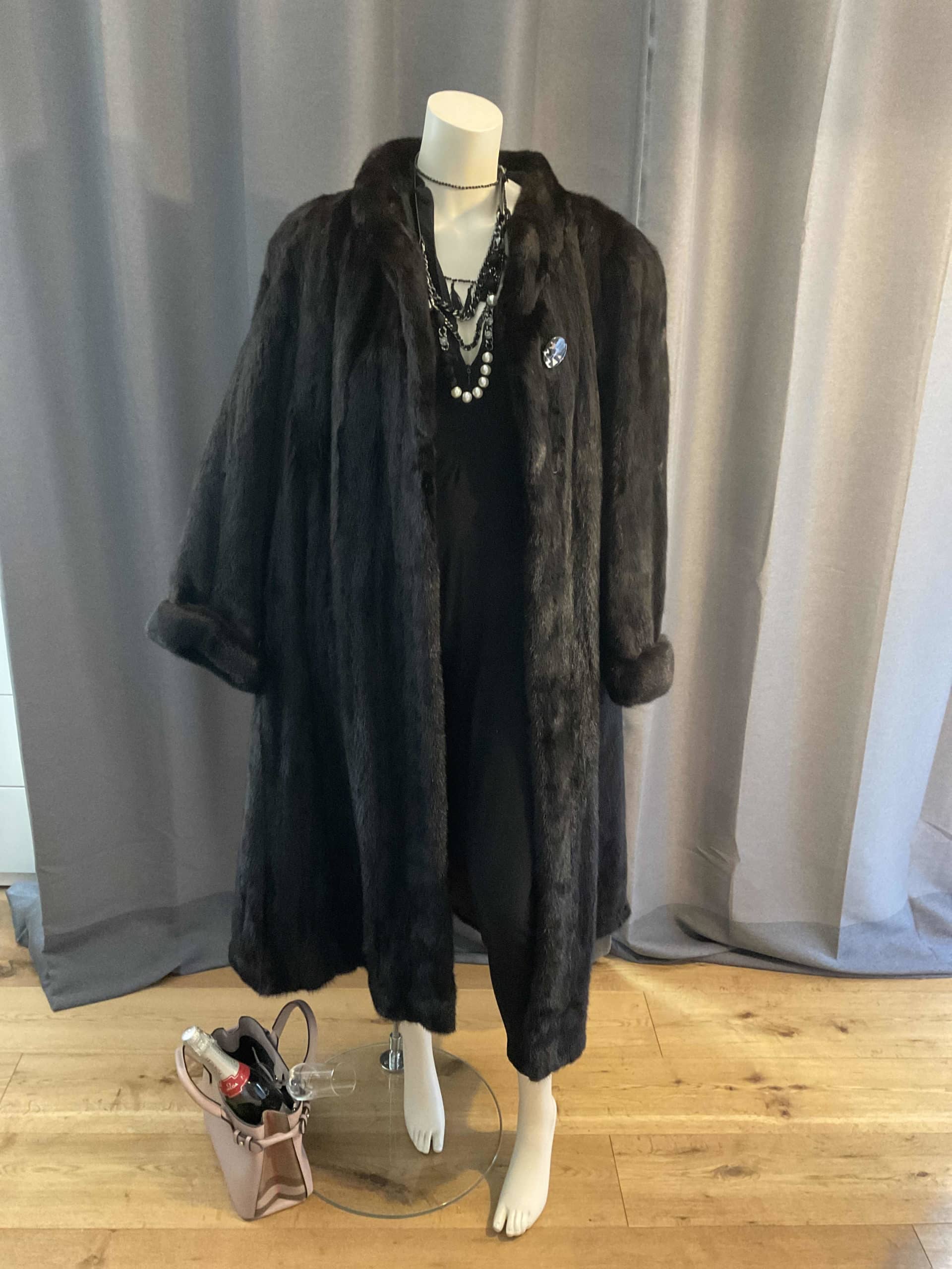 Manteau en fourrure Vison brun foncée L
