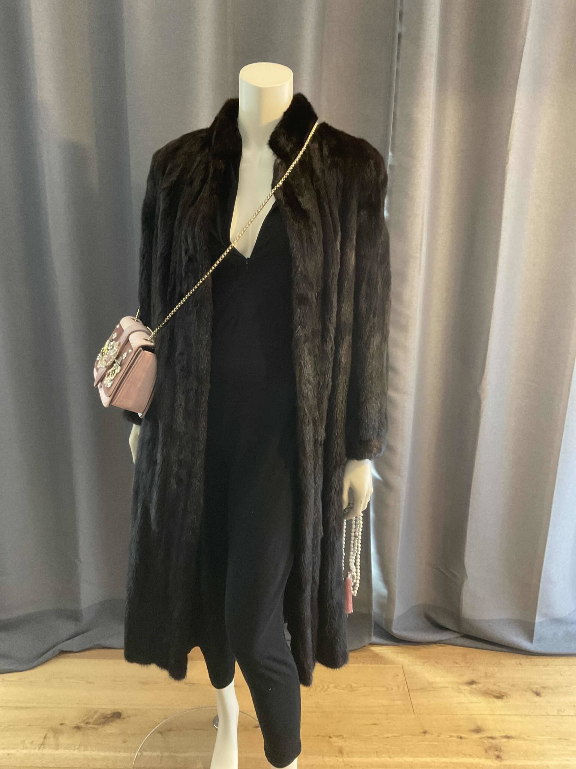 Manteau en fourrure vison brun foncée M