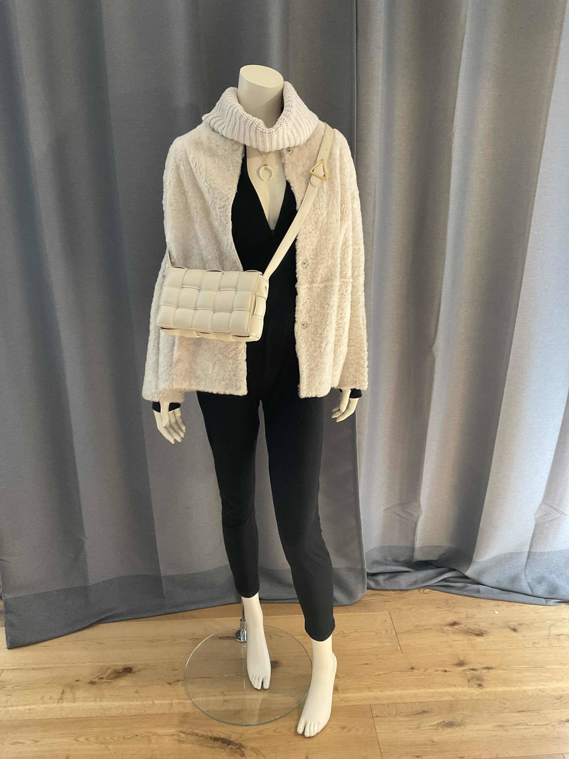 Manteau en mouton crème S/M