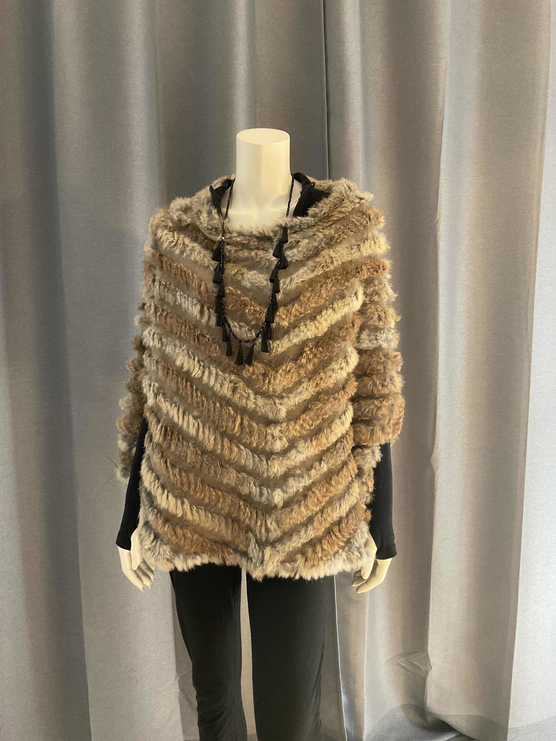 Poncho en fourrure lapin beige TU